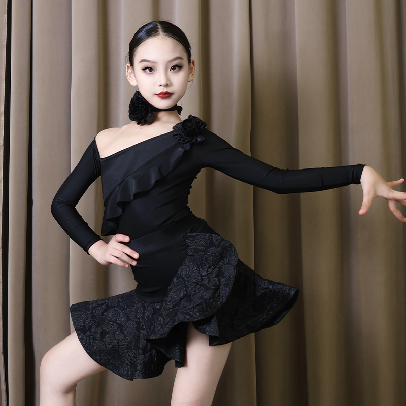 Vêtements de scène Design Cost - Baby Clothing Designer avis et prix