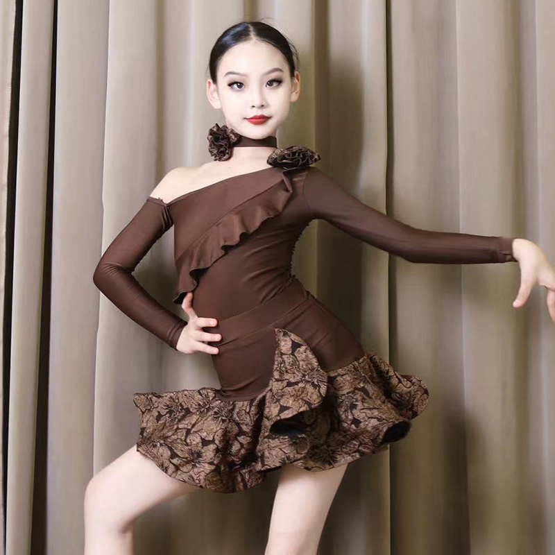 Vêtements de scène Design Cost - Baby Clothing Designer avis et prix